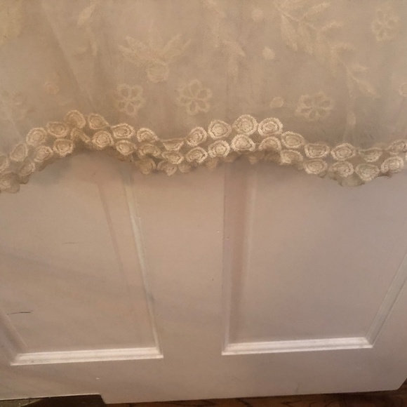 American Eagle Outfitters cream lace sheath overlay size L NWT - Picture 4 of 5